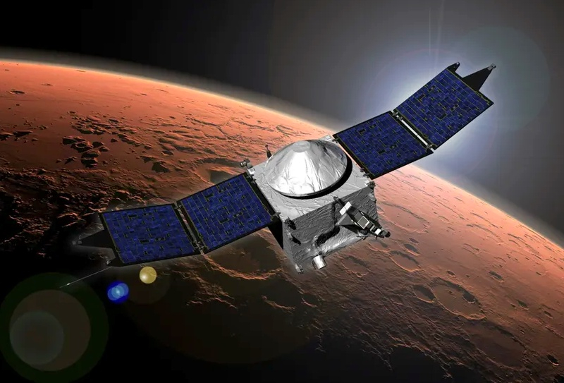 NASA continues the search for the Mars rover MAVEN despite its disappearance and remains hopeful for the vehicle's return