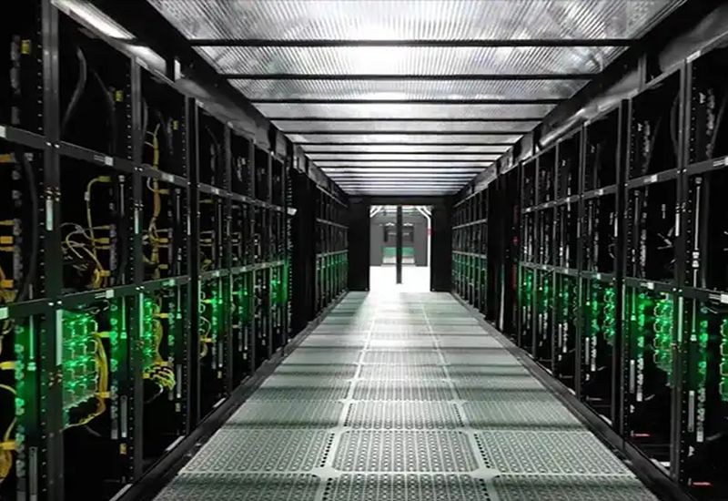Oracle believes that the AI boom will persist at least until the end of 2027 and will continue generating revenue.