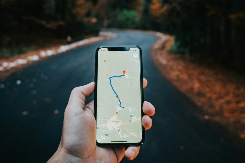 Nano Banana unexpectedly appeared in Google Maps, now AI can decorate places of residence.