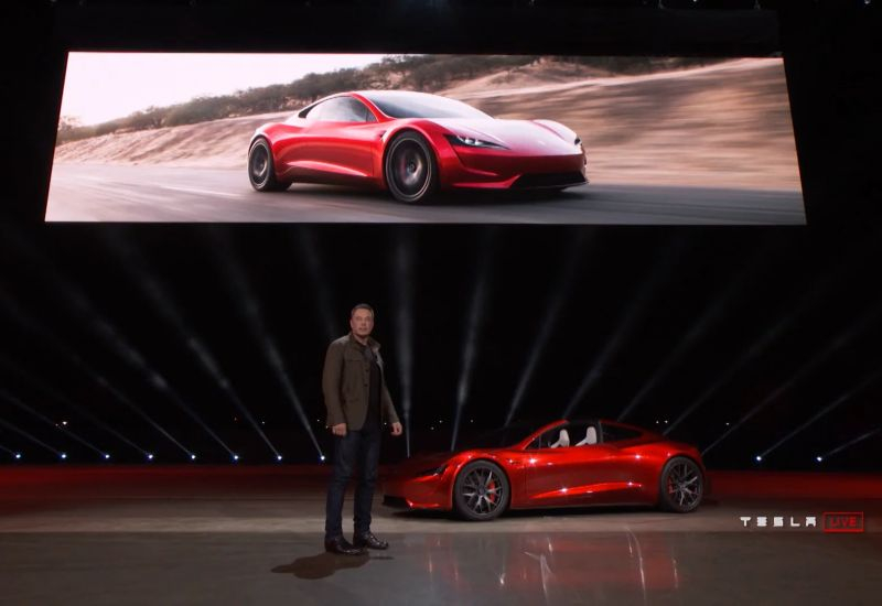 Mask deceived again: Tesla is postponing the release of the Roadster and the full self‑driving system FSD.