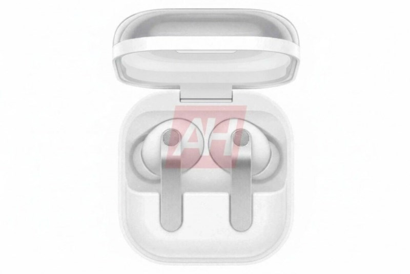 Samsung Galaxy Buds 4 and Buds 4 Pro appeared in photos before the official announcement.