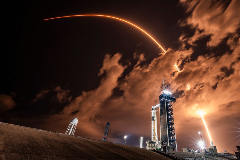 The FCC regulator criticized Amazon: first deploy your own satellites, then complain about SpaceX.