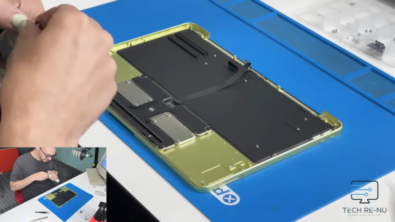 Apple MacBook Neo turned out to be easier than expected – they didn’t even glue the battery.