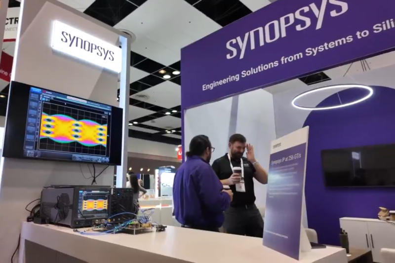 Synopsys demonstrated the operation of a PCIe 8.0 interface with a throughput of 256 GB/s.