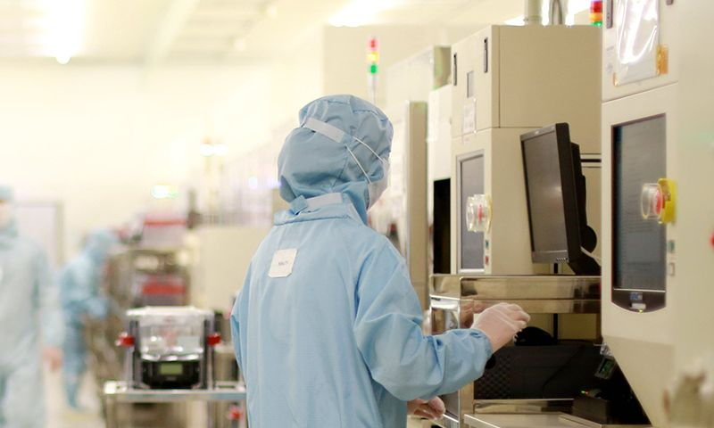 SMIC achieved a revenue growth of 61% thanks to AI projects, sanctions, and import substitution.