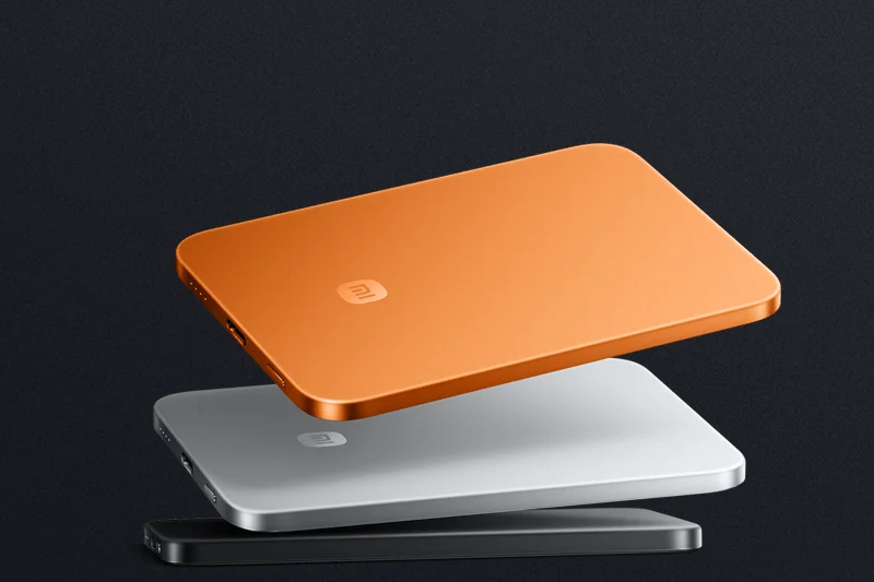 Xiaomi launched the ultra-thin magnetic power bank UltraThin Magnetic Power Bank 5000 15W with an integrated Xiaomi Tag tracker