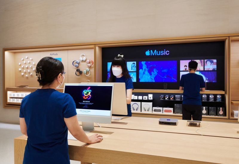 Apple has lowered the App Store commission for Chinese developers amid pressure from authorities