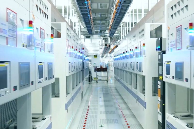 In China a second contract factory for producing 7‑nm microchips will open.