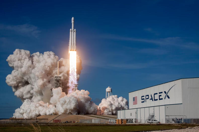 SpaceX plans to enter stock indices immediately after its initial public offering, breaking industry norms