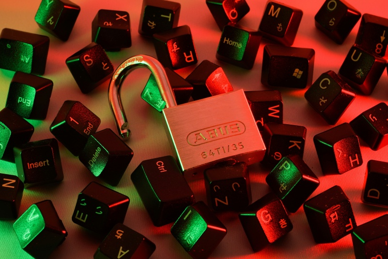 Cybercriminals used almost 90 zero-day vulnerabilities with active exploitation last year.