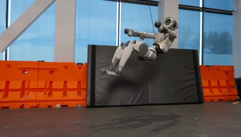 Boston Dynamics trained the robot Atlas to perform a backflip— a backward somersault