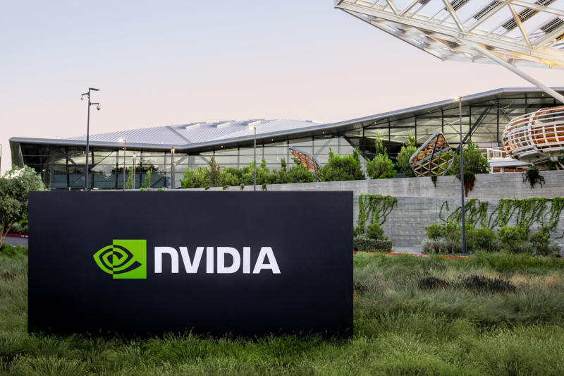 Nvidia announced new projects: Rubin Ultra will be released in 2027, and Feynman is planned for 2028.
